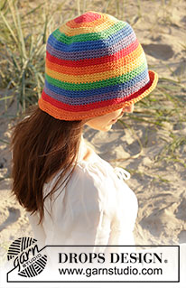 Double Rainbow Hat / DROPS 238-20 - Gehäkelter Hut in DROPS Paris. Die Arbeit wird in Runden von oben nach unten mit Regenbogen - Streifen gehäkelt. Größe S - XL.
