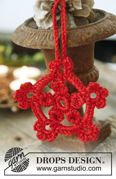 Snowfall in Love / DROPS Extra 0-1006 - DROPS Christmas: Crochet DROPS star in Cotton Viscose to hang on the Christmas tree.