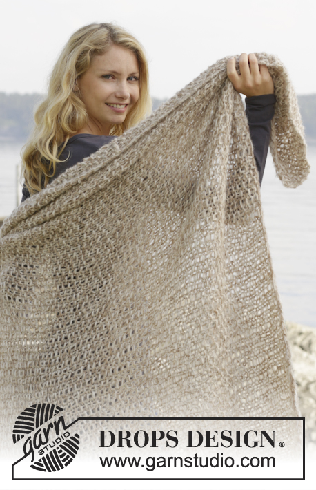 Key Coast / DROPS Extra 0-1032 - Knitted DROPS blanket in moss st in 3 strands ”Brushed Alpaca Silk”.