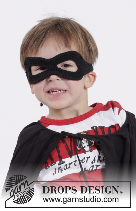 Little Zorro / DROPS Extra 0-1075 - Maschera a forma di supereroe per bambini lavorata all'uncinetto in DROPS Paris. Taglia unica.