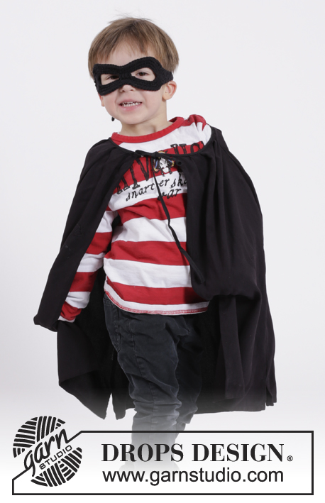 Little Zorro / DROPS Extra 0-1075 - Masque de super héros crocheté pour bébé et enfant en DROPS Paris. Taille unique.