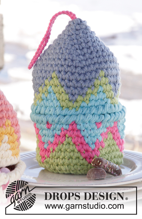 Hide & Sweet / DROPS Extra 0-1249 - DROPS Easter: Crochet DROPS Easter eggs with color pattern in 2 strands Paris.