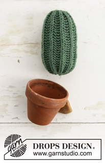 Poke Me / DROPS Extra 0-1387 - Cactus de punto con punto de arroz, punto inglés y punto musgo. Las piezas son tejidas en DROPS Merino Extra Fine.