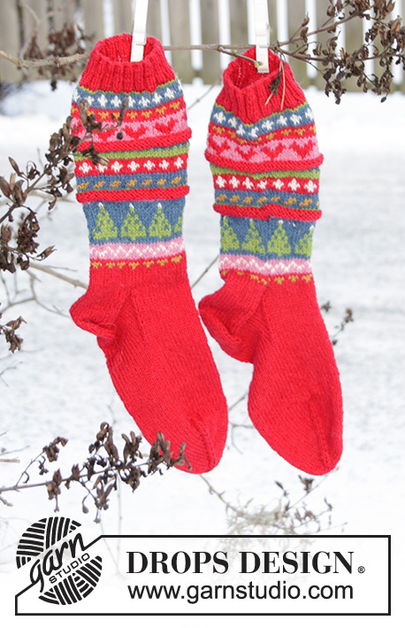 Mistle-Toes / DROPS Extra 0-1397 - Gebreide sokken in veelkleurig patroon voor Kerst. Maat 35 tot 43. Het werk wordt gebreid in DROPS Fabel.