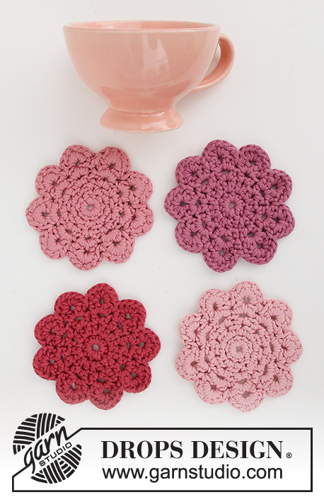 Blushing Coasters / DROPS Extra 0-1498 - Crocheted coaster in a flower-shape in DROPS Paris.