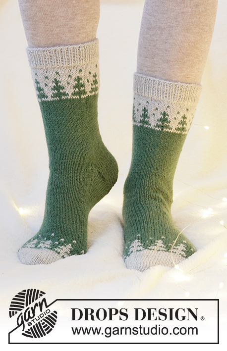 Forest Spell / DROPS Extra 0-1553 - Kötött zokni norvégmintával DROPS Nord fonalból. 35 - 43 éves méretekben Karácsony