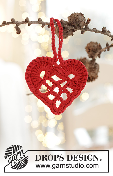 Give You My Heart / DROPS Extra 0-1586 - Serce / ozdoba świąteczna na szydełku, z włóczki DROPS Muskat. Temat: Boże Narodzenie.
