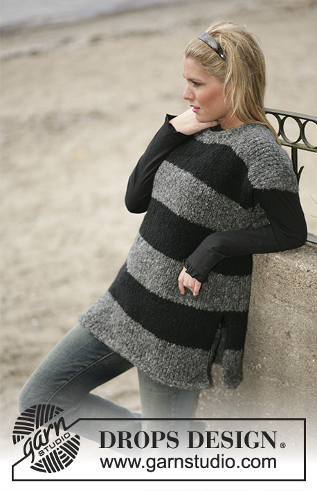 Bumble Bee / DROPS Extra 0-412 - Long sleeveless jumper with stripes in “Highlander” .