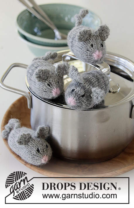 Not a Creature was Stirring... / DROPS Extra 0-530 - Knitted DROPS Christmas mice in ”Alpaca”.