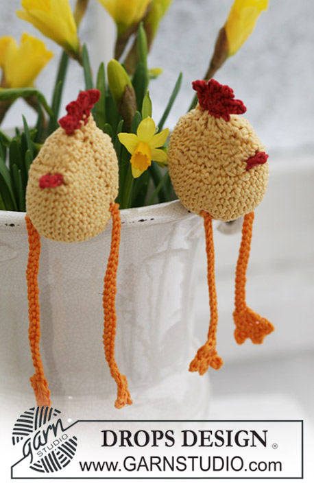 Kylle Rylle / DROPS Extra 0-542 - Crochet DROPS Easter chicken in ”Muskat”.