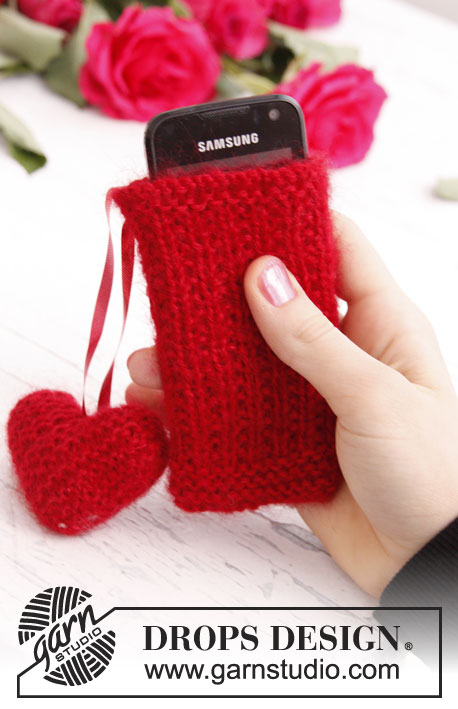 Love Call / DROPS Extra 0-755 - Knitted cell phone cozy with heart in DROPS Alpaca and DROPS Kid Silk.