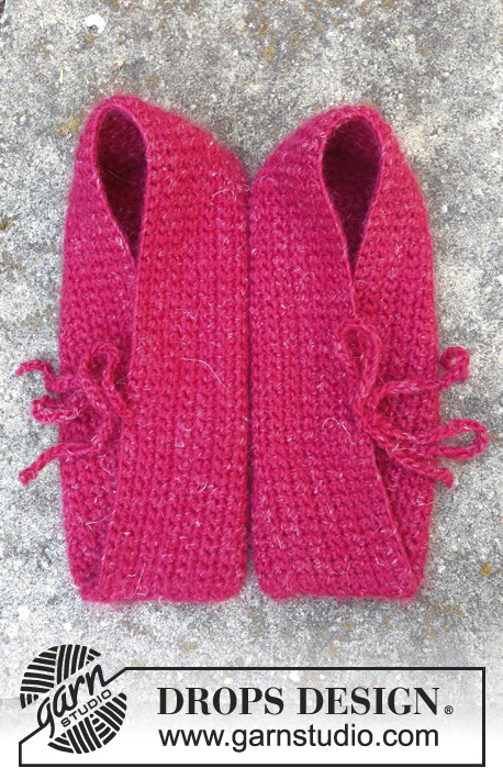 Fuego / DROPS Extra 0-944 - Chaussons DROPS au crochet, en  ”DROPS ♥ YOU #4” ou ”Nepal”.
