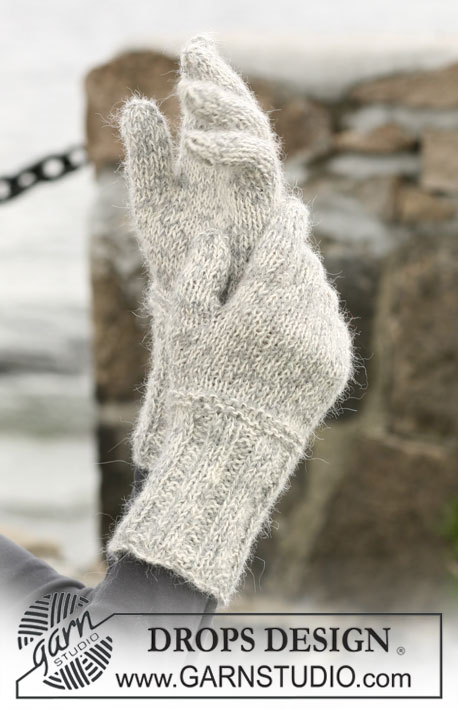 Enchantment / DROPS 102-2 - A set of: DROPS scarf with flounces, beret and mittens in ”Alpaca” and ”Vivaldi”. 