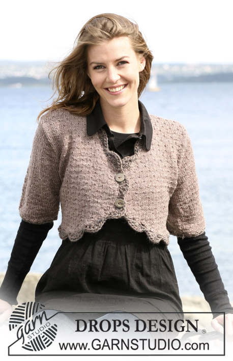 DROPS 103-13 - Small DROPS jacket in ”Karisma” with crochet edges in ”Snow”. Short or long sleeves. Size XS to XXL.