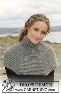 DROPS 108-23 - Knitted DROPS neck warmer with wide garter st pattern in ”Alpaca”. Size S - XXXL.