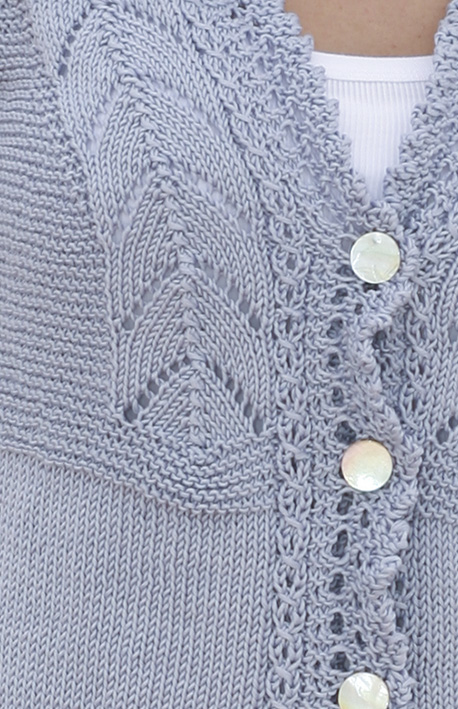 Water Lotus / DROPS 112-14 - Ażurowy rozpinany sweter na drutach, z włóczki DROPS Muskat. Od S do XXXL