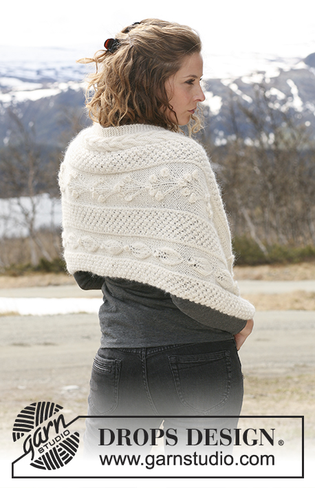 Aran Flowers / DROPS 115-5 - DROPS shawl in ”Vivaldi” and ”Alpaca” with different patterns.
