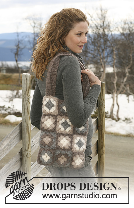 Day Off / DROPS 117-6 - Crochet and felted DROPS bag in ”Snow” with square flower pattern. 