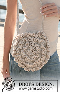 Swirl Tote / DROPS 118-21 - Crochet DROPS bag in ”Bomull-Lin” with flounces in ”Cotton Viscose”.