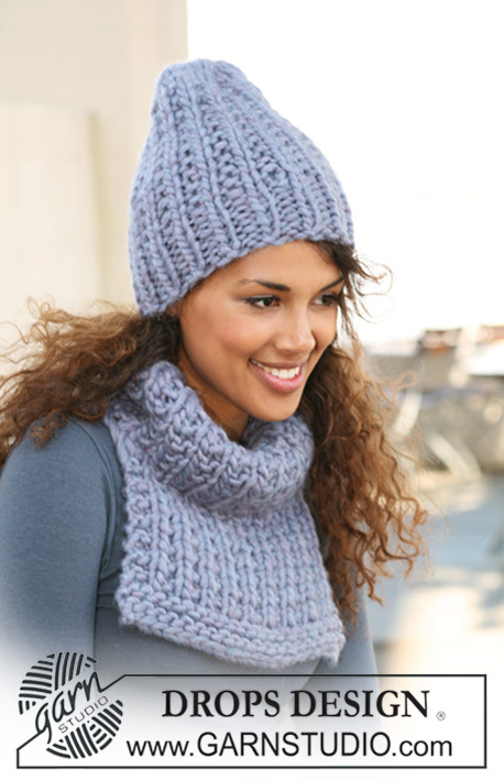 Twinkle Blue / DROPS 121-24 - Set comprises: Knitted DROPS neck warmer and hat in ”Polaris”.