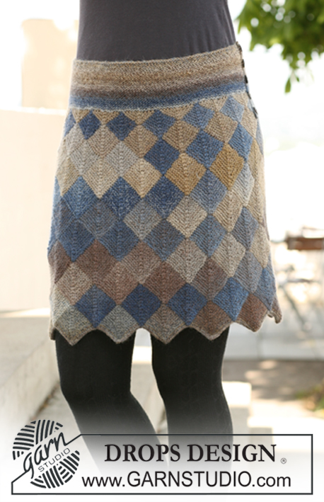 Shifting Bricks / DROPS 121-5 - Knitted DROPS skirt with Domino squares in ”Delight”. Size S - XXL.