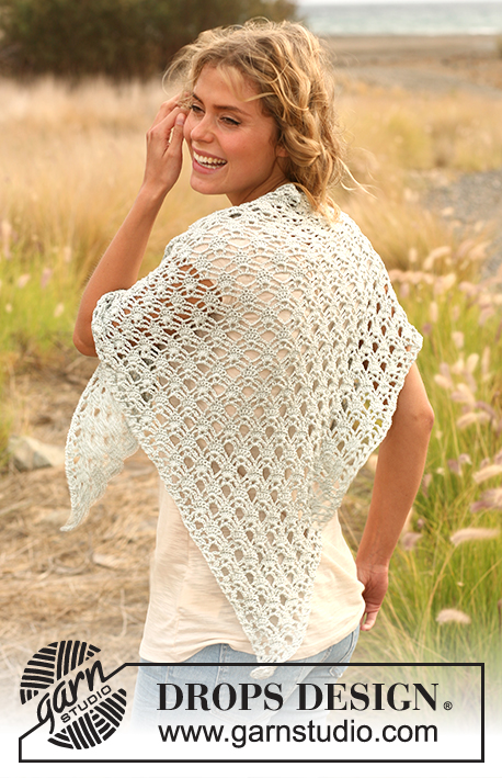 Diamond Ring / DROPS 130-32 - Crochet DROPS shawl in Cotton Viscose.
