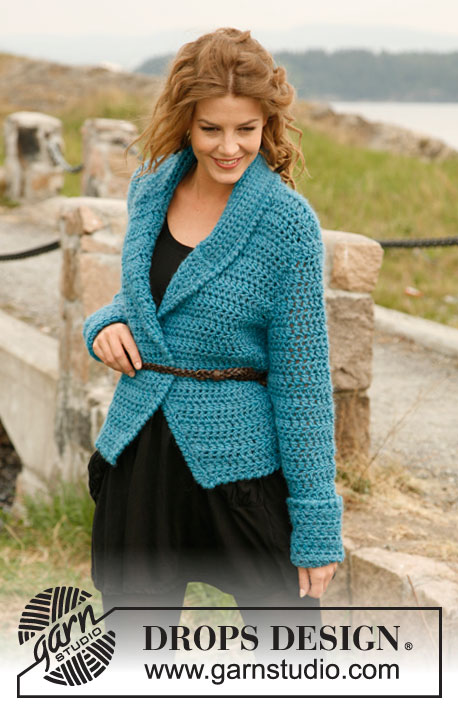 Fresh Beauty / DROPS 134-18 - Crochet DROPS jacket with shawl collar in Snow. Sizes S-XXL