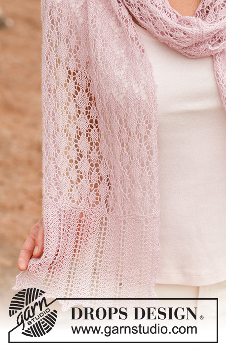 Grace / DROPS 137-5 - Knitted DROPS scarf with lace pattern in Lace.