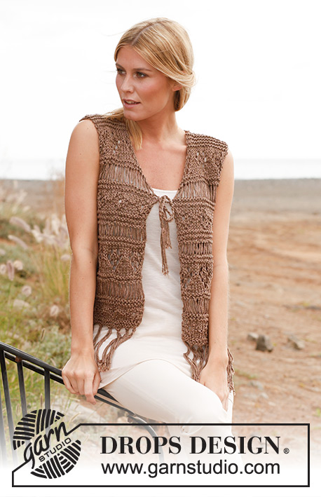 Claudia / DROPS 139-23 - Knitted DROPS vest with textured pattern, dropped sts and fringes in ”Bomull-Lin” and ”Cotton Viscose”. 
Size: S - XXXL
