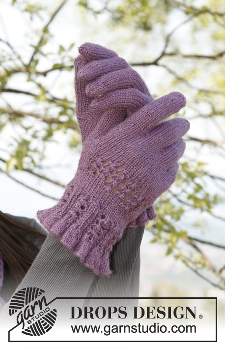 Delilah / DROPS 142-3 - DROPS čepice, šála a prstové rukavice s ažurovým vzorem pletené z příze BabyAlpaca Silk.