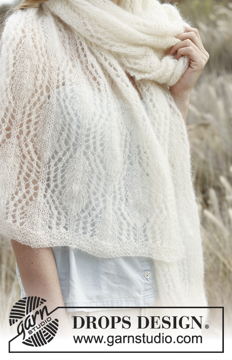 Soft embrace / DROPS 146-25 - Knitted DROPS scarf with lace pattern in ”Vivaldi” or Brushed Alpaca Silk .