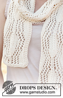 Alessia / DROPS 146-26 - Knitted DROPS scarf with lace pattern in ”Big Merino”.