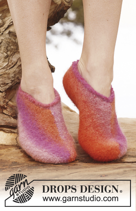 Sandra / DROPS 147-18 - Felted DROPS slippers in Big Delight. Size 35 – 44.
