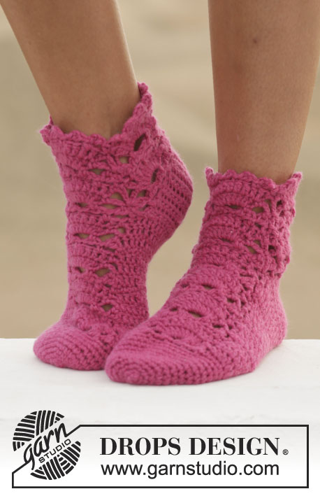 Milla / DROPS 154-33 - Crochet DROPS sock with lace pattern in 1 thread ”Big Fabel” or 2 threads Fabel.