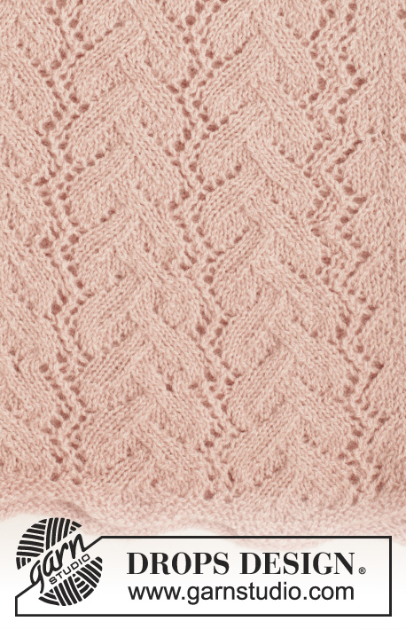 Beatrice / DROPS 155-29 - Knitted DROPS neck warmer with lace pattern in ”Alpaca”. 