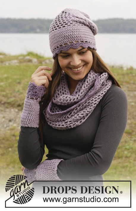 September Morning / DROPS 156-22 - Crochet DROPS hat, neck warmer and wrist warmers with lace pattern and fan edge in “Big Merino” or Nepal.