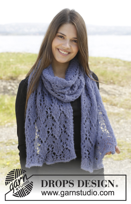 Faye / DROPS 158-35 - Knitted DROPS shawl with lace pattern in 2 strands ”Kid-Silk”.