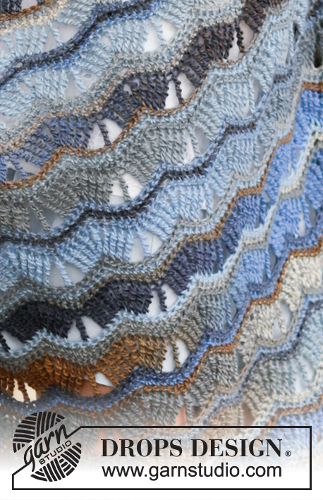 Ocean's Delight / DROPS 162-20 - Crochet DROPS blanket with wave pattern in ”Big Delight”.