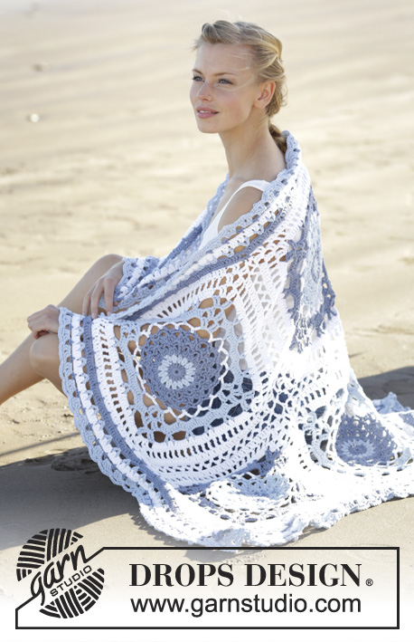 Porcelaine / DROPS 177-12 - Crochet blanket with squares and lace pattern in DROPS Paris.