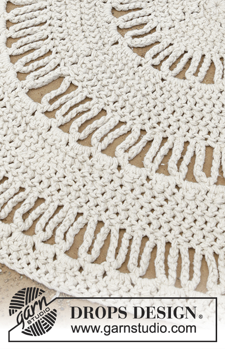 Radiant / DROPS 178-37 - Circular floor rug with double crochet and lace pattern, worked with 3 strands DROPS Paris.
