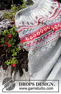 Winter Berries Jacket / DROPS 181-15 - Chaqueta de punto con canesú redondo, patrón de jacquard noruego y forma en A, tejida de arriba para abajo. Tallas S – XXXL.
La pieza es tejida en DROPS Karisma.