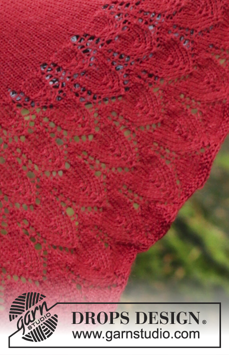 Fuego de Dragon / DROPS 183-17 - Knitted shawl with edge in lace pattern.
Piece is knitted in DROPS BabyAlpaca Silk.