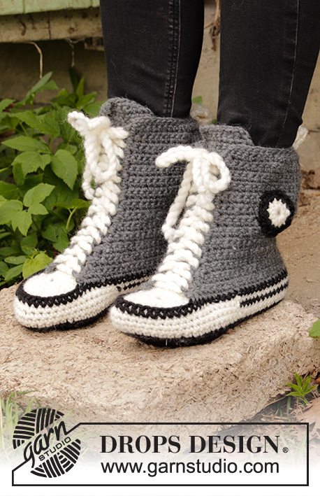 Cool Kicks / DROPS 193-6 - Crocheted slippers in DROPS Snow. Sizes 35 – 43 = US 5 – 10 1/2.