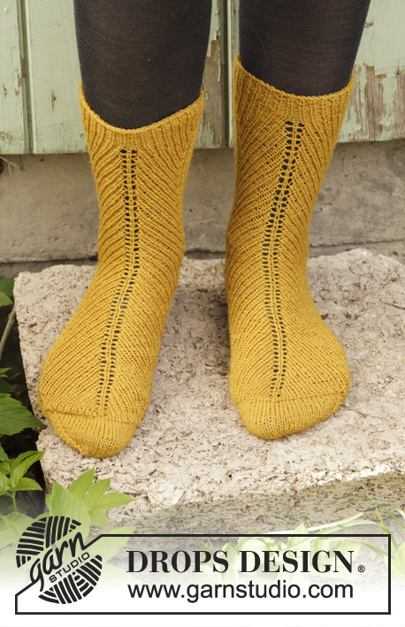 Harvest Dance / DROPS 193-8 - Ponožky pletené pružným vzorem shora dolů z příze DROPS Fabel. Velikost 35 - 43.