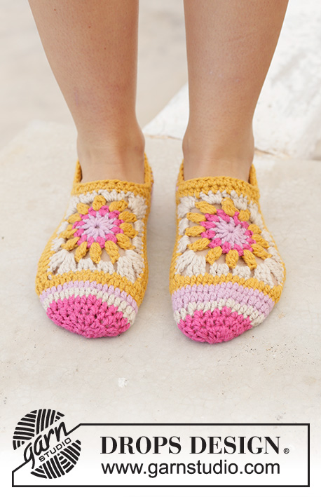 Himalayan Rose / DROPS 198-19 - Crocheted slippers with flower in square and stripes in DROPS Nepal. Size 35 to 43