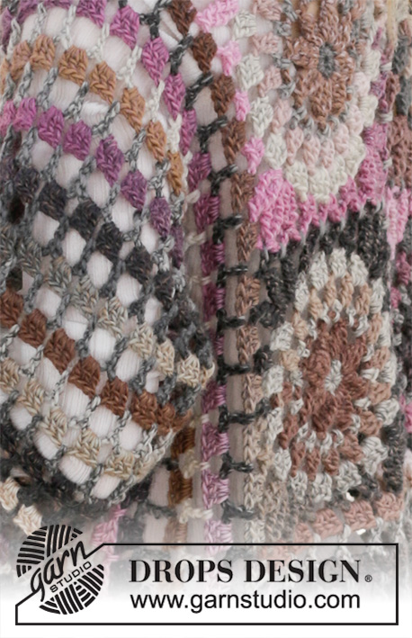 My Wildflower / DROPS 201-28 - Casaco comprido crochetado em DROPS Big Delight, com riscas e quadrados. Do S ao XXXL