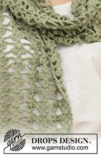Green Meadow / DROPS 202-39 - Crocheted stole in DROPS Belle. Piece is crocheted with fan pattern.