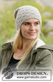 By The Docks / DROPS 204-20 - Knitted hat in DROPS Nepal. Piece is knitted back and forth in quadruple moss stitch.