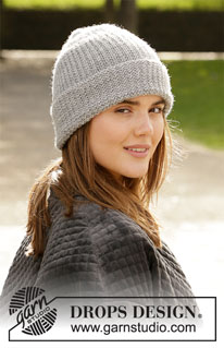 Polar Protector / DROPS 204-54 - Knitted hat with textured pattern in DROPS Karisma.