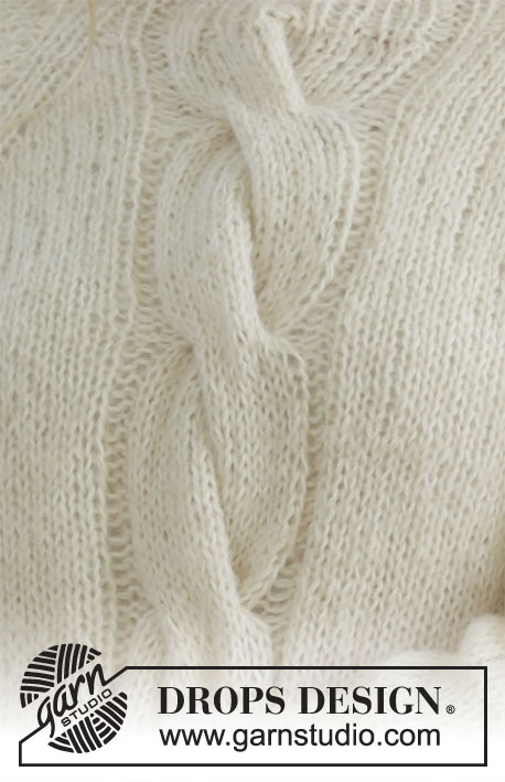 Snow Scents / DROPS 206-43 - Strikket bluse med raglan i DROPS Brushed Alpaca Silk og DROPS Nord. Arbejdet strikkes oppefra og ned med snoning midt foran. Størrelse S - XXXL.